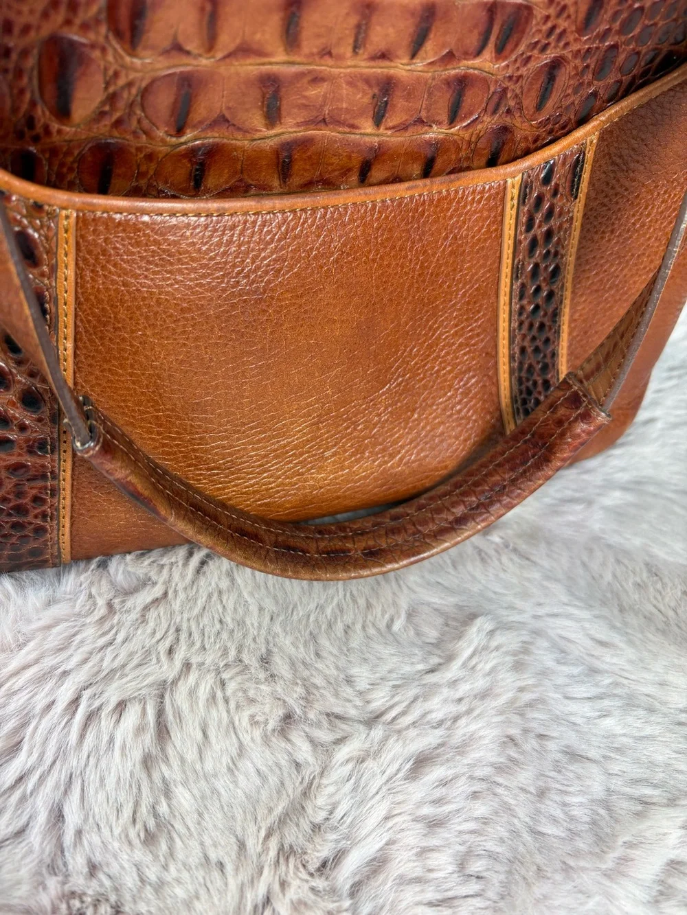 Brahmin 103692 Vintage Cognac Croc Embossed Leather Shoulder Bag Purse EUC